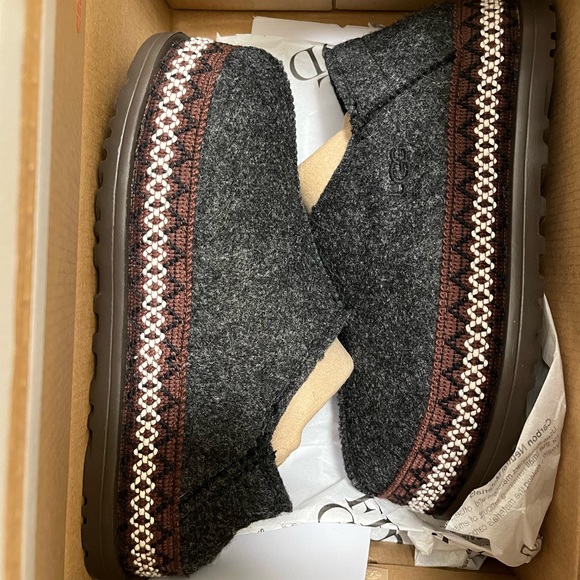 Ugg Refelt Tasman Slipper Size 9 - Picture 6 of 6